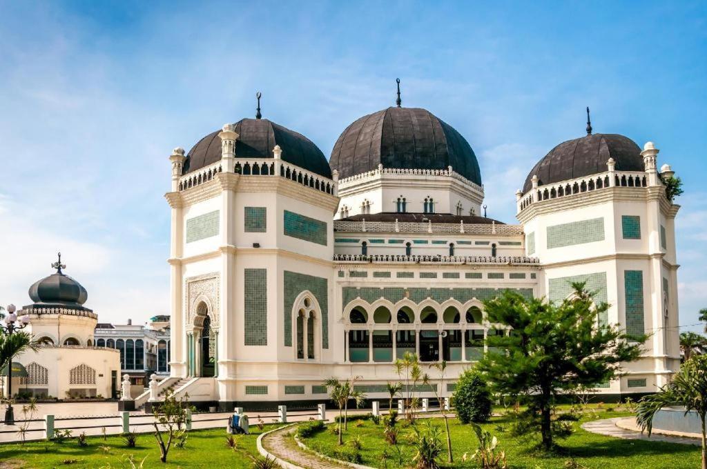 Amaliun Hotel Medan Ngoại thất bức ảnh
