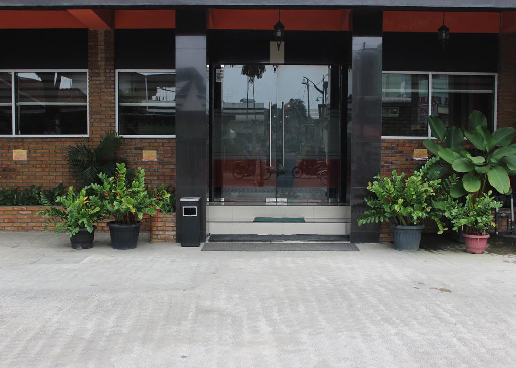 Amaliun Hotel Medan Ngoại thất bức ảnh
